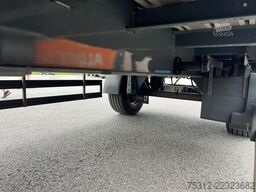 Schwarzmueller PA 2/E  Schiebeplane Durchlader 2,8m Edscha