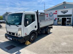 Nissan NT 400