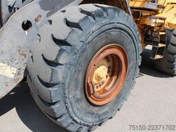 VOLVO L120G - Greifschaufel - Nr.: 320