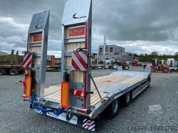 FLIEGL 3 Achsen Tieflader DTS 300, hydraulische Rampen