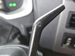 RENAULT T 460 6X2 STEERAXLE LIFT