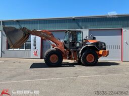 HITACHI ZW220-6*Klima*hydr. Schnellwechsler*11.000h*