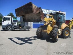 NEW HOLLAND LB 115-4PS, Reifen neuwertig