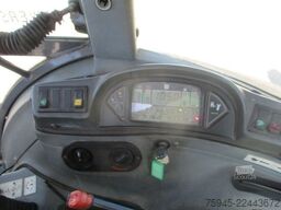 NEW HOLLAND LB 115-4PS, Reifen neuwertig