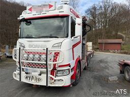 Scania R500 8x4 combination vehicle with a 71 t/m Fassi c