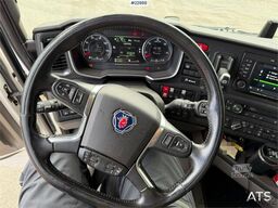 Scania R500 8x4 combination vehicle with a 71 t/m Fassi c