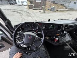 Scania R500 8x4 combination vehicle with a 71 t/m Fassi c