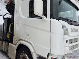 Scania R500 8x4 flatbed truck with 23 t/m Palfinger crane