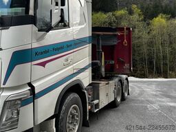 Volvo FH500 truck with a 24 t/m Palfinger crane