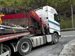 Volvo FH500 truck with a 24 t/m Palfinger crane