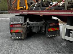 Volvo FH500 truck with a 24 t/m Palfinger crane