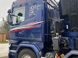 Scania R580 8x2 crane truck – 80 t/m Fassi crane with jib
