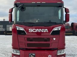 Scania R580 8x2 crane truck with 85 t/m Hiab crane – jib