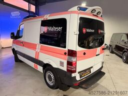 MERCEDES-BENZ Sprinter II 316 CDI L1*RTW*KTW*LIEGE*TRAGESTUHL