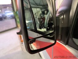 MERCEDES-BENZ Sprinter II 316 CDI L1*RTW*KTW*LIEGE*TRAGESTUHL