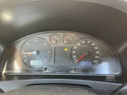 VW Transporter Kombi 1.9 TDI 300 9-Persoons APK 02...