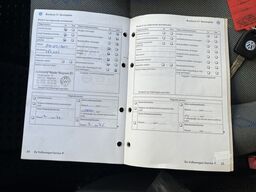 VW Transporter Kombi 1.9 TDI 300 9-Persoons APK 02...
