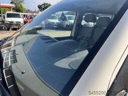 VW Transporter Kombi 1.9 TDI 300 9-Persoons APK 02...