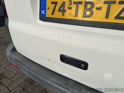 VW Transporter Kombi 1.9 TDI 300 9-Persoons APK 02...