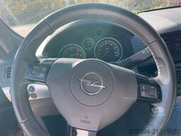 OPEL Astra H Caravan Innovation 