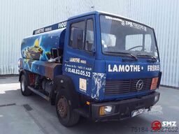 Mercedes-Benz 1114