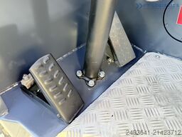 Combilift C3000CB GAS TRIPLEX 4900 FREE-LIFT