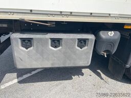 Schmitz Cargobull SAF AXLES, DISC BRAKES, VERY GOOD TIRES
