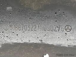 Mercedes-Benz Vario 813 closed box