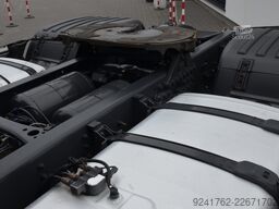 Scania R 580 / V8 / 4 PODUSZKI / KLIMA P NAVI /FULL LED / ACC / 7410