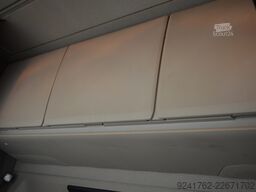 Scania R 580 / V8 / 4 PODUSZKI / KLIMA P NAVI /FULL LED / ACC / 7410