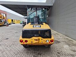 Caterpillar 907 H Bucket + Forks!