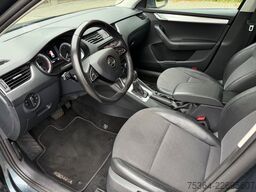 SKODA Octavia 1.6 TDI 85 kW Combi DSG Automatik Navi