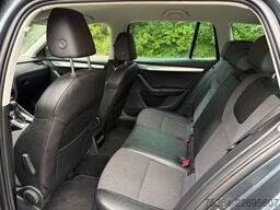 SKODA Octavia 1.6 TDI 85 kW Combi DSG Automatik Navi