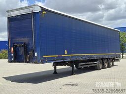 Kögel Curtainsider Mega