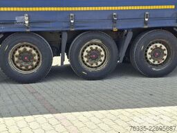 Kögel Curtainsider Mega