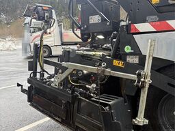 Bomag BF300 P-2 Asphalt Paver – 905 Hours – GPS