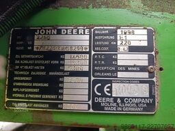 John Deere 2266