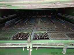 John Deere 2266