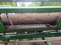 John Deere 2266