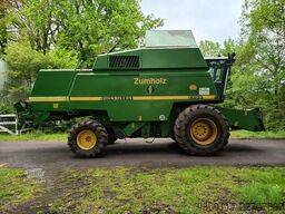John Deere 2266