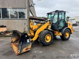 Caterpillar 906M
