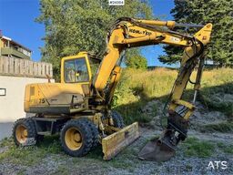 Komatsu PW75 Wheeled Excavator w/ Tilting Grading Bucket –