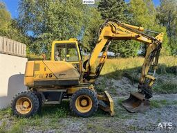 Komatsu PW75 Wheeled Excavator w/ Tilting Grading Bucket –