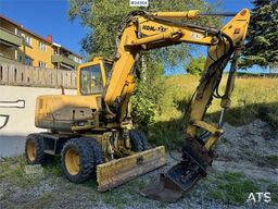 Komatsu PW75 Wheeled Excavator w/ Tilting Grading Bucket –