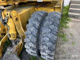 Komatsu PW75 Wheeled Excavator w/ Tilting Grading Bucket –