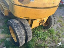 Komatsu PW75 Wheeled Excavator w/ Tilting Grading Bucket –