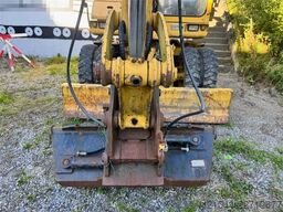 Komatsu PW75 Wheeled Excavator w/ Tilting Grading Bucket –