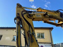 Komatsu PW75 Wheeled Excavator w/ Tilting Grading Bucket –