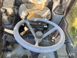 Komatsu PW75 Wheeled Excavator w/ Tilting Grading Bucket –
