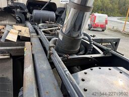 Scania R730 6x4 tipper truck w/ 2007 Istrail triple trail
